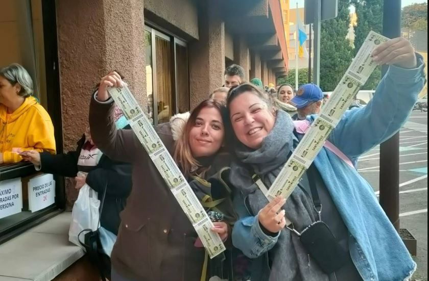 Venta de entradas para recibir a los Reyes Magos en el Estadio./ Venta de entradas para recibir a los Reyes Magos en el Estadio./