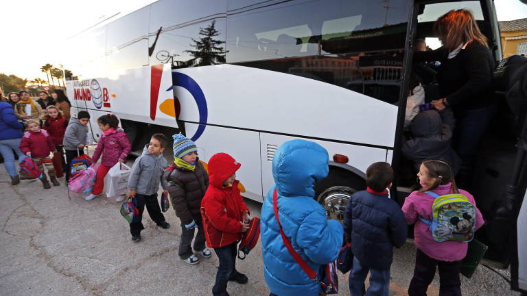 Las compañías de transporte no descartan ir endureciendo las medidas de presión. / Efe