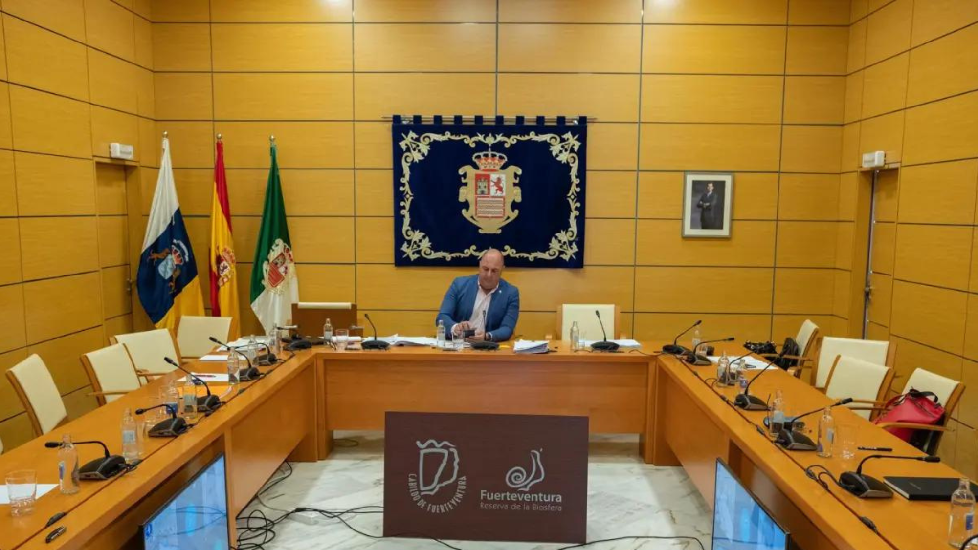 Los acuerdos aprobados por Sergio Lloret en el Cabildo de Fuerteventura tras el 22 de diciembre han sido anulados. / Carlos de Sáa (Efe)