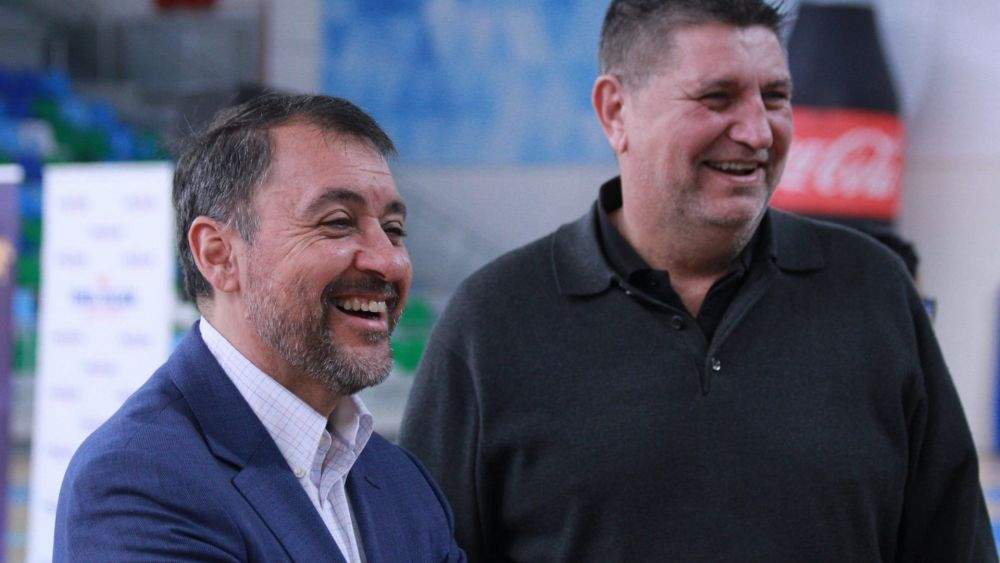 José Manuel Bermúdez, alcalde de Santa Cruz (izq.) y Ramón Cubeles, presidente del Unelco (der.)./ Álvaro Oliver (AH)