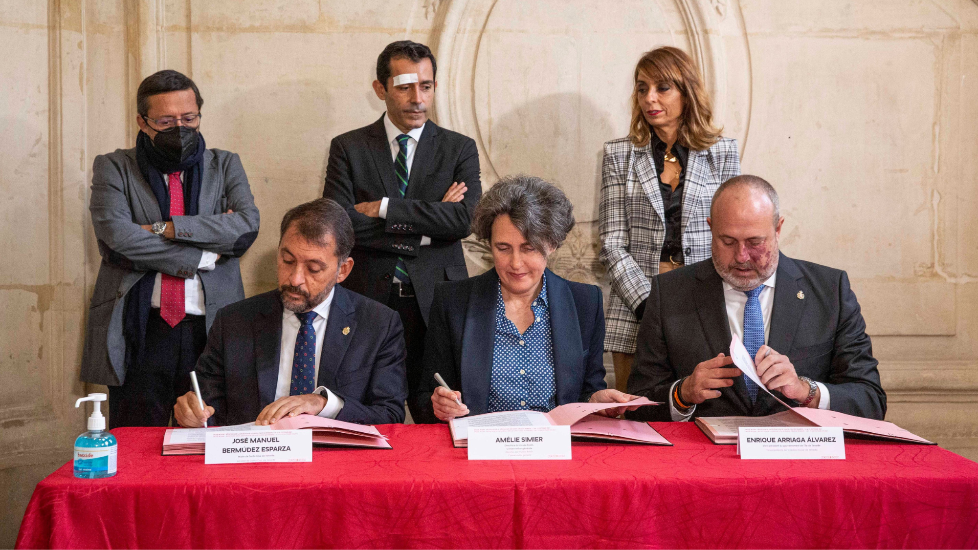 Firma del acuerdo para la implantación del Museo Rodin en Santa Cruz.  Ayuntamiento de Santa Cruz de Tenerife