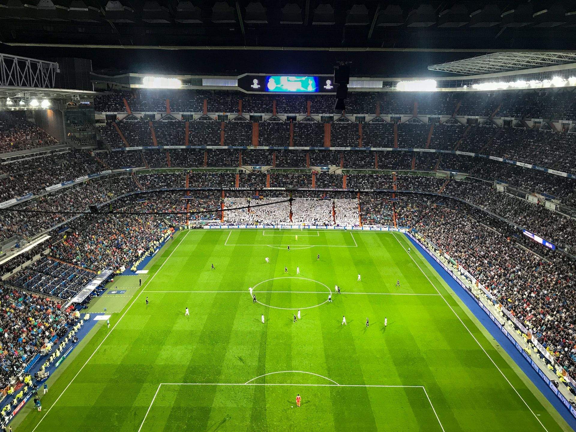 Vista del campo de fútbol Santiago Bernabeu / UNSPLASH