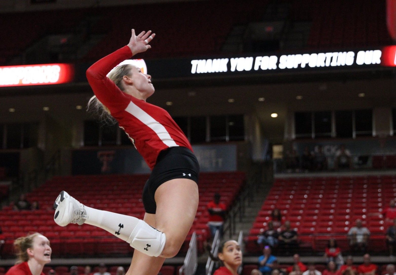 La estadounidense Brooke Kanas curbrirá la baja de Avie Niece en la posición de central del Haris./ Foto Twitter The Daily Toreador.