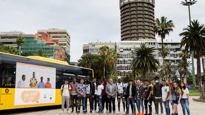 Campaña con Guaguas Municipales del proyecto Meraki. / Proyecto Meraki