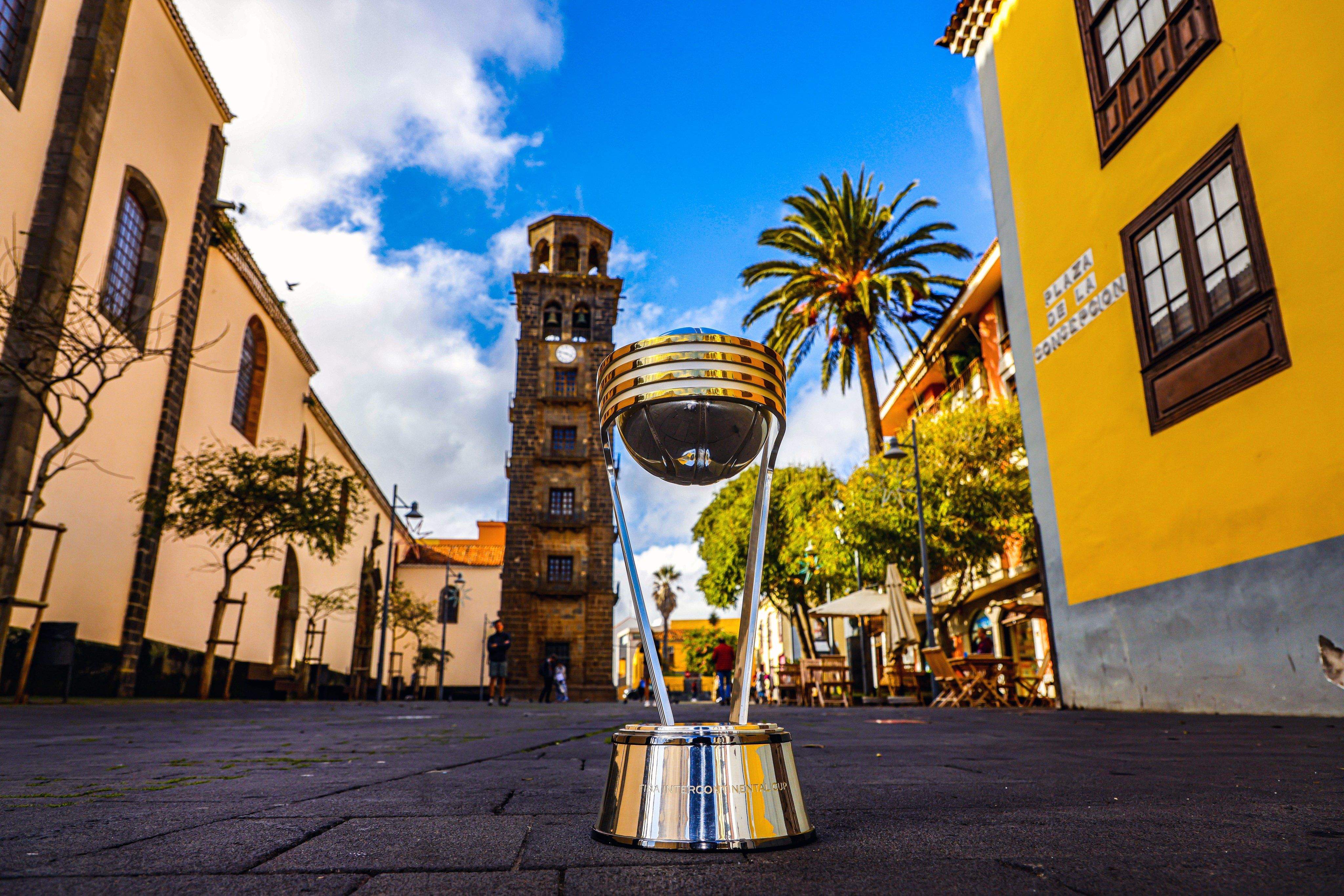 Por tercera vez, Tenerife será sede la Copa Intercontinental que el CB Canarias conquistó en las dos ediciones anteriores celebradas en el Santiago Martín./ Twitter CB Canarias.