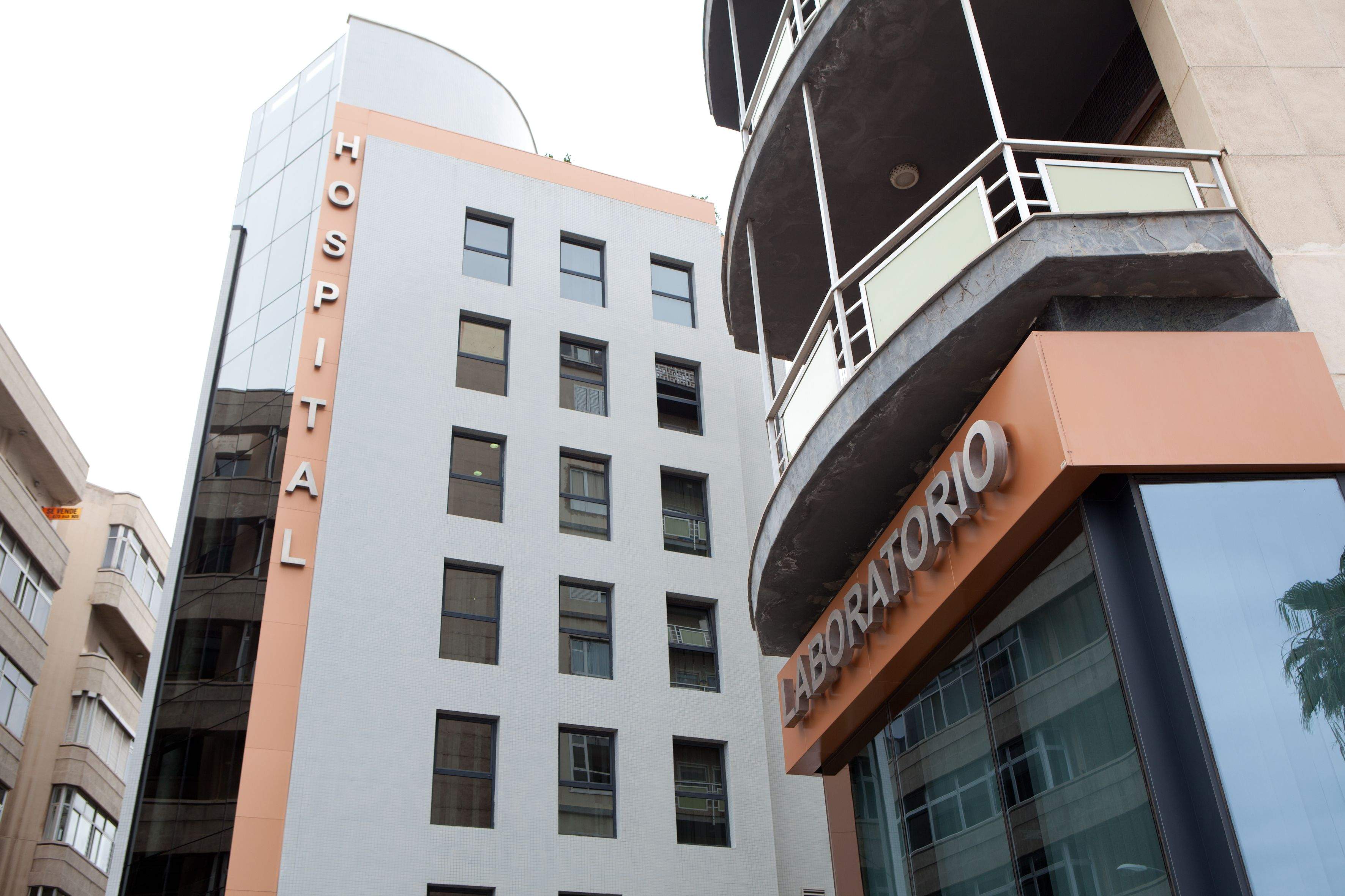 Exterior del Hospital Perpetuo Socorro, uno de los centros con concierto con el SCS. / HPS