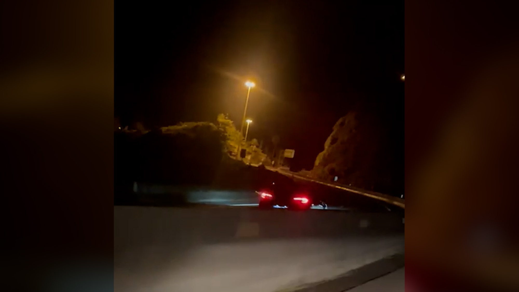 Vehículo kamikaze circulando en dirección contraria./ Cedida