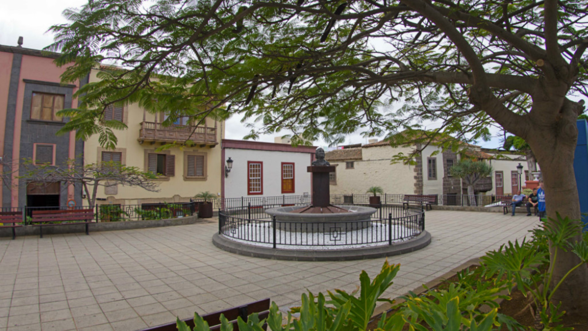 Plaza Chica y Ayuntamiento de Guía. Ayuntamiento de Guía