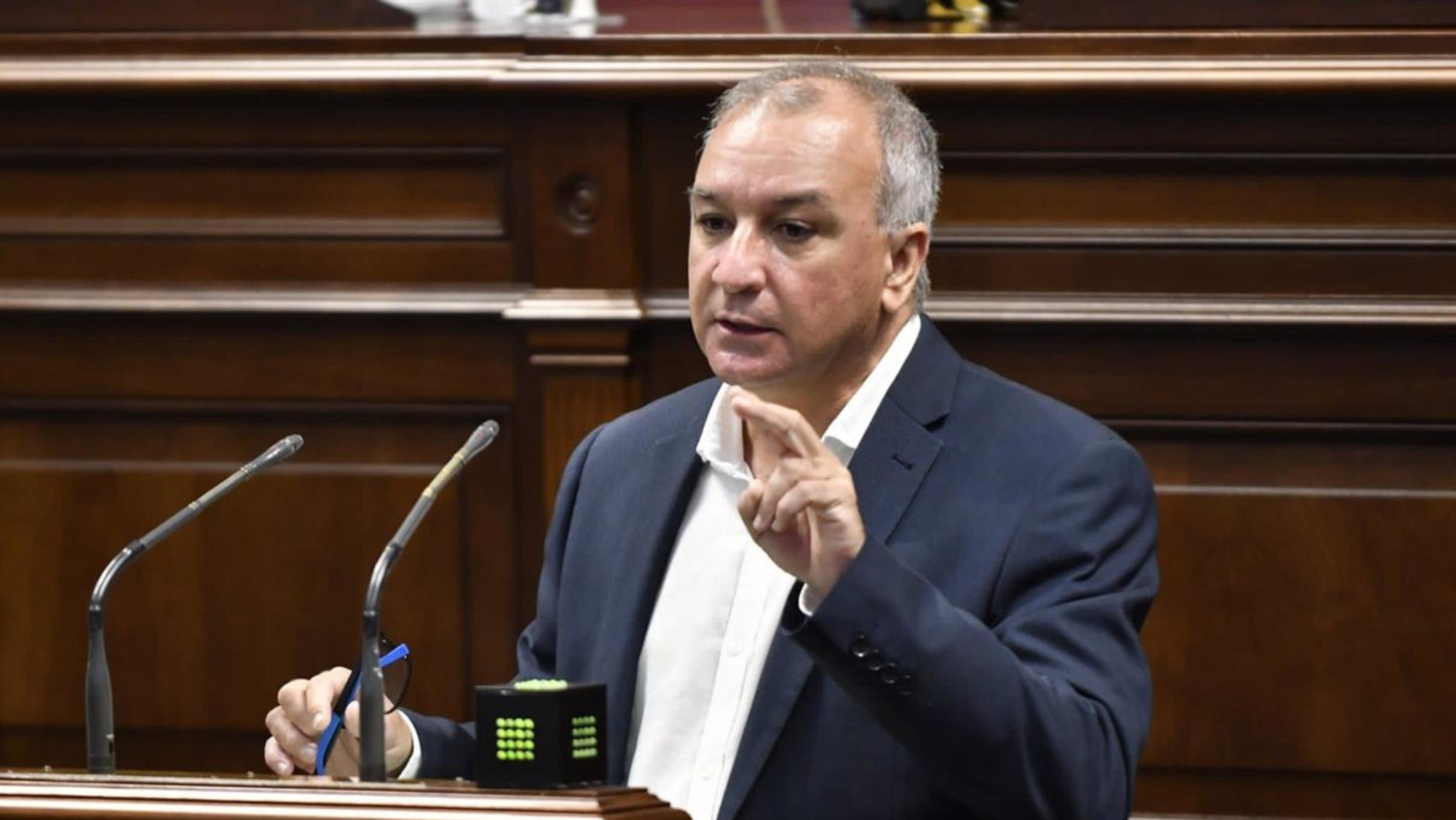 Luis Campos en el Parlamento de Canaria. / Europa Press