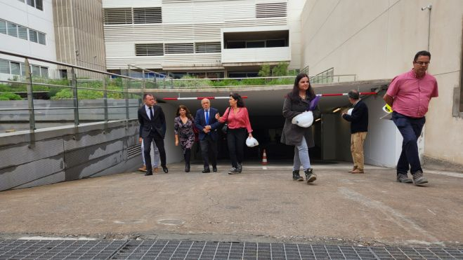 Salida del parquin a la calle Buenos Aires. / AH Salida del parquin a la calle Buenos Aires. / AH