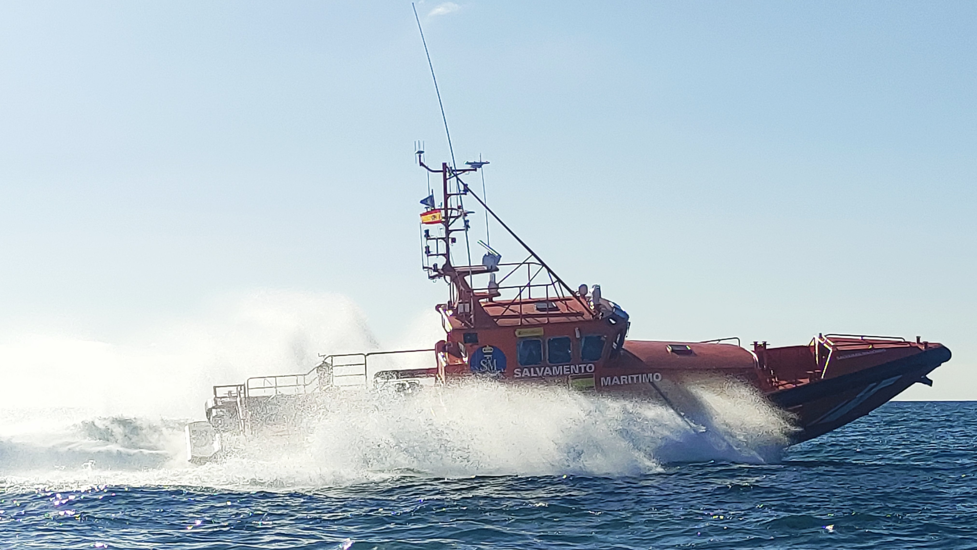 La Salvamar Macondo acudió al rescate./ Salvamento Marítimo
