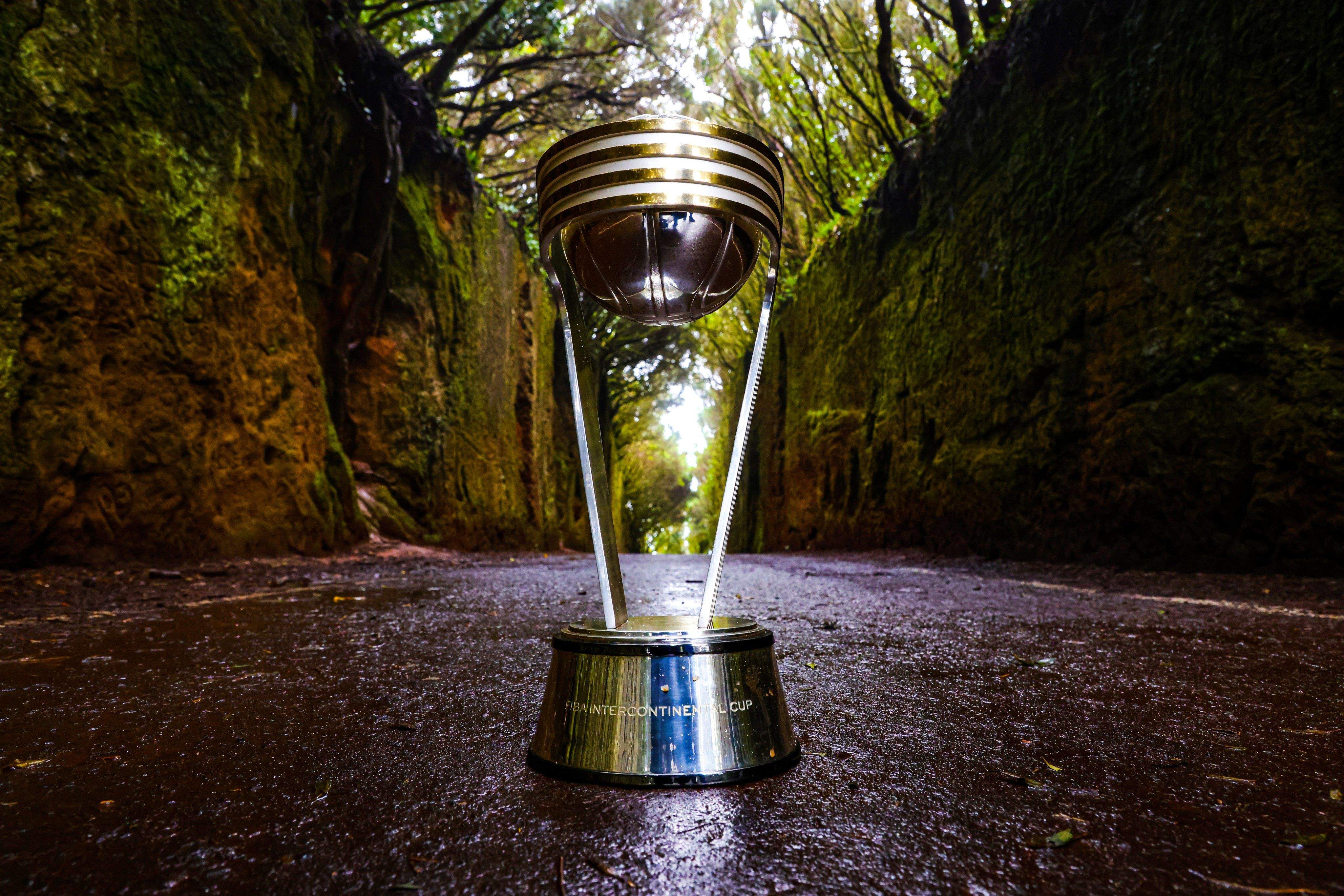 La Copa Intercontinental ya está en Tenerife y el CB Canarias espera el apoyo de sus abonados para conquistarla por tercera vez y que se quede en la isla./ Twitter CB Canarias.