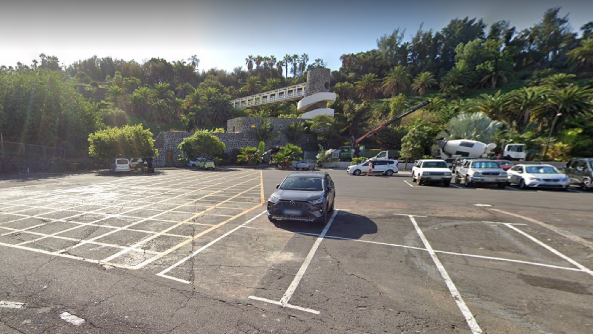 Párking del Parque Marítimo de Santa Cruz de Tenerife, donde tuvo lugar la pelea que se ha saldado con siete detenidos. / Google maps