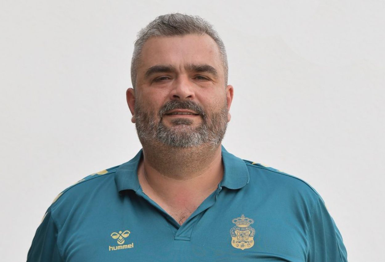 Arturo García, miembro de la murga SaryMánchez y fisio de la UD Las Palmas. / UDLP