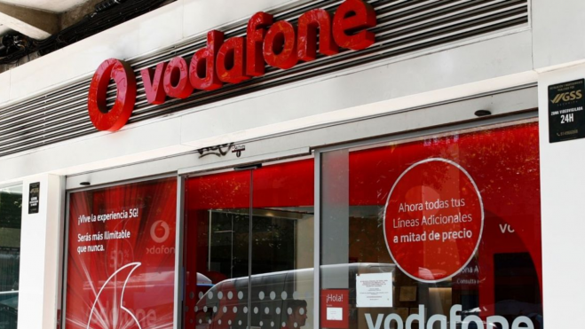 Una tienda de Vodafone/. EP.EDUARDO PARRA