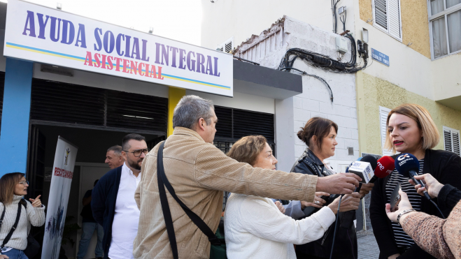 Nuevo local en Schamann para la higiene de quién lo necesite./ EFE. Quique Curbelo (1) Nuevo local en Schamann para la higiene de quién lo necesite./ EFE. Quique Curbelo (1)