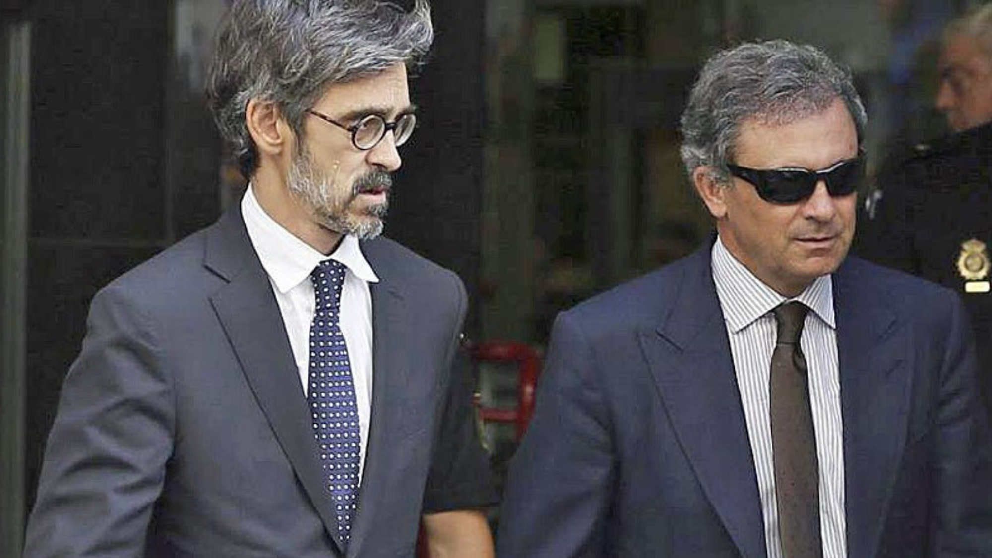 Cristóbal Martell (izquierda), junto a su defendido Jordi Pujol Ferrusola. /Efe