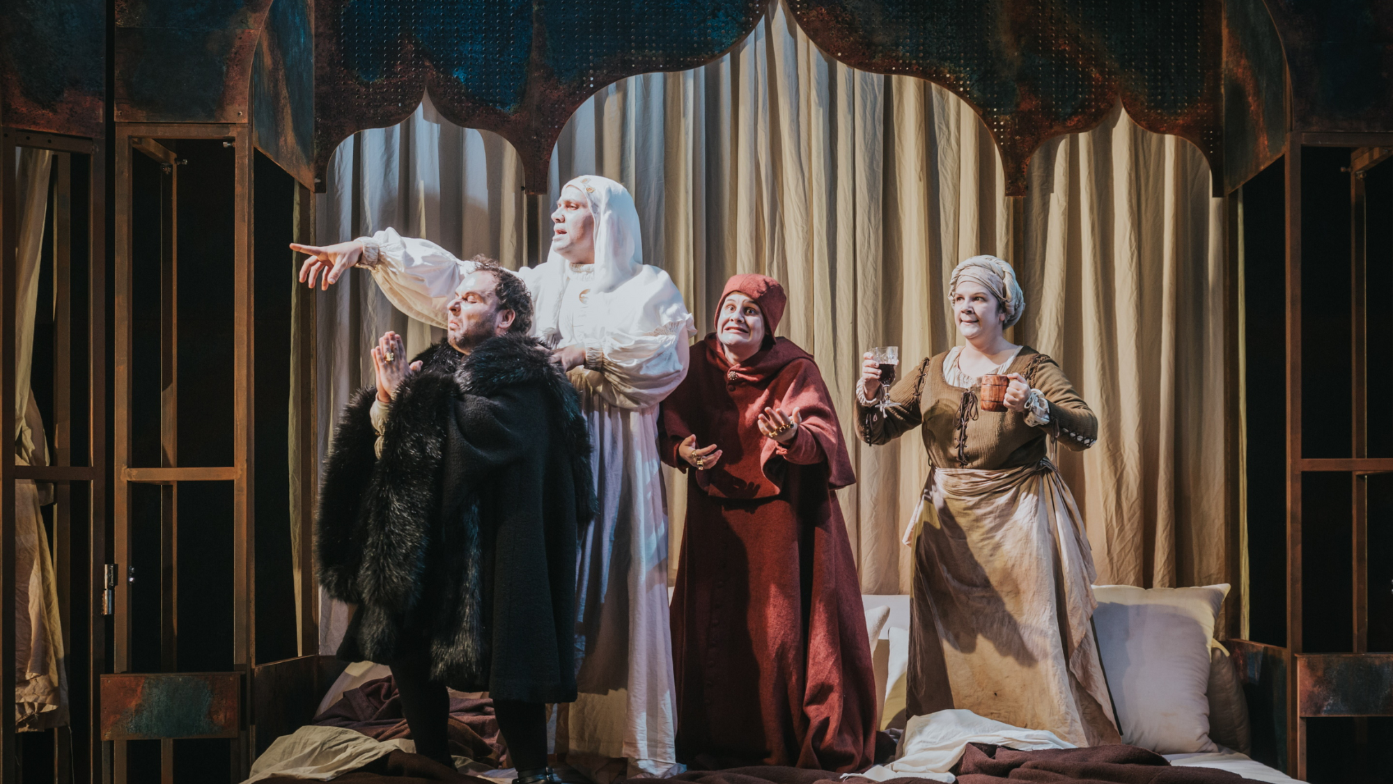 ‘Feísima enfermedad y muy triste muerte de la reina Isabel I’ es una tragicomedia grotesca sobre el hambre de poder y la ridícula brevedad de la vida. / AH