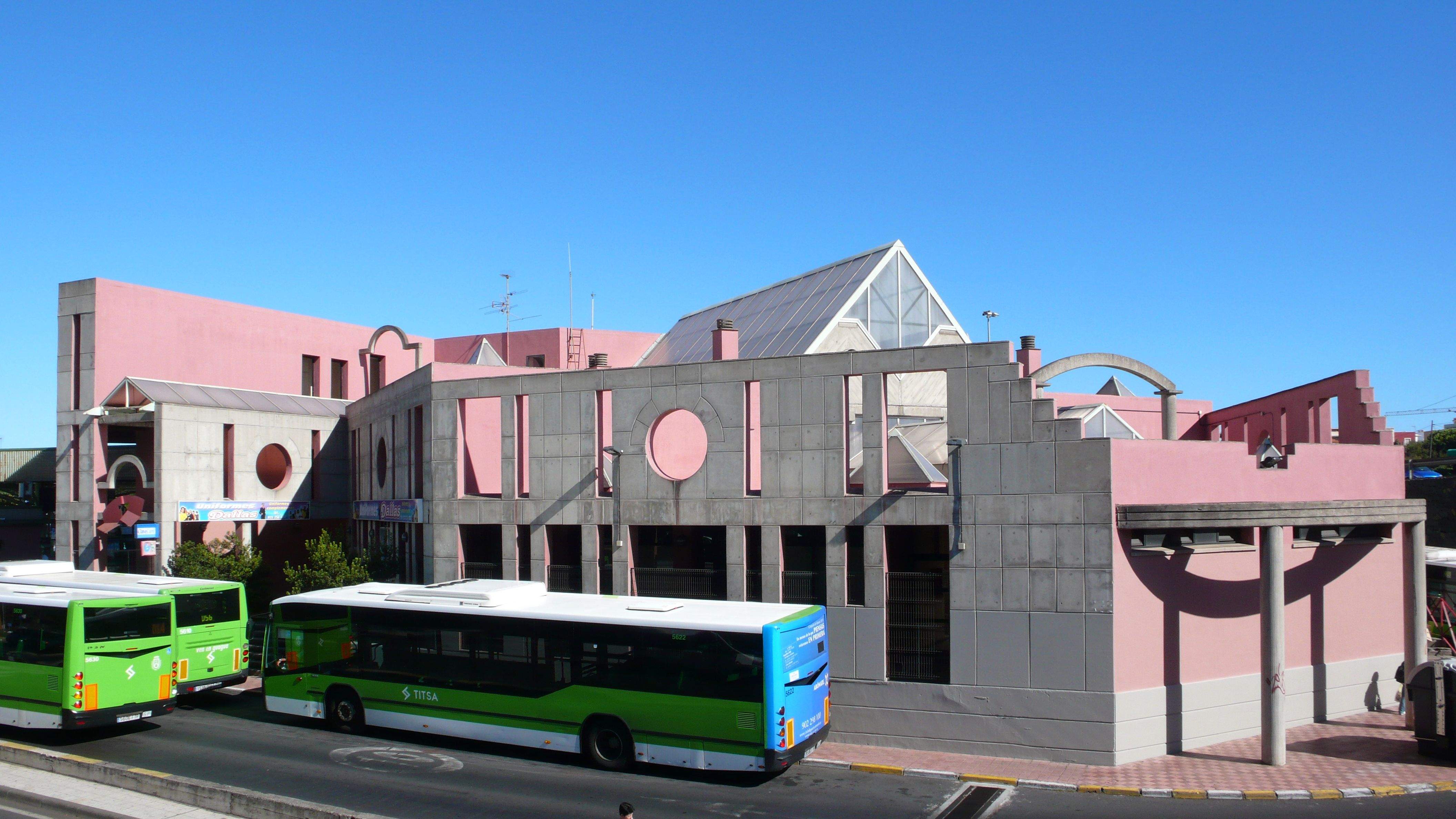 Guaguas en La Laguna./