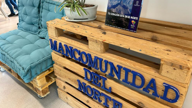 Un sillón de descanso hecho con palets reutilizados. Atlántico Hoy