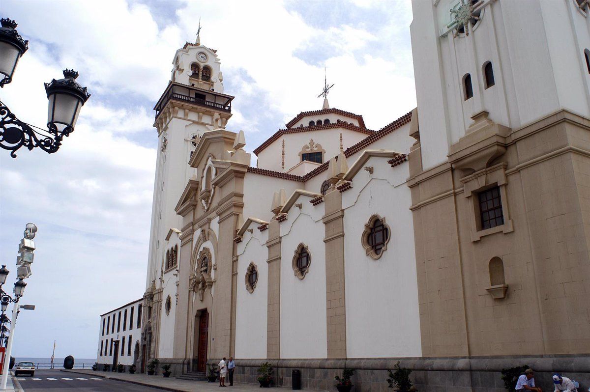 Exterior de la Basílica de Candelaria. / Archivo 