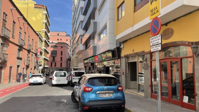 Zona de 'Besa y Baja' en la calle Malteses. / AH