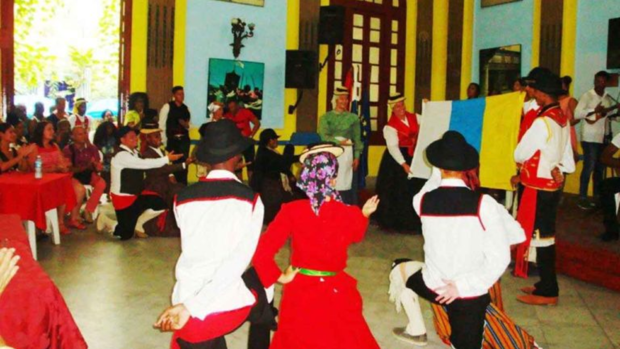 Foto de la gala por el 36º aniversario de la Autonomía de Canarias se celebró en La Habana en junio de 2019. / Canarias Exterior