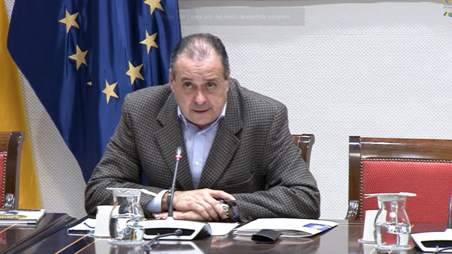 El consejero de Sanidad, Blas Trujillo, en la comparecencia celebrada este lunes. / Parlamento de Canarias