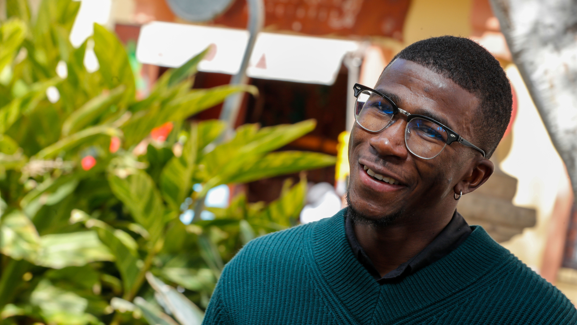 Mamadou durante la entrevista. / EFE / Elvira Urquijo