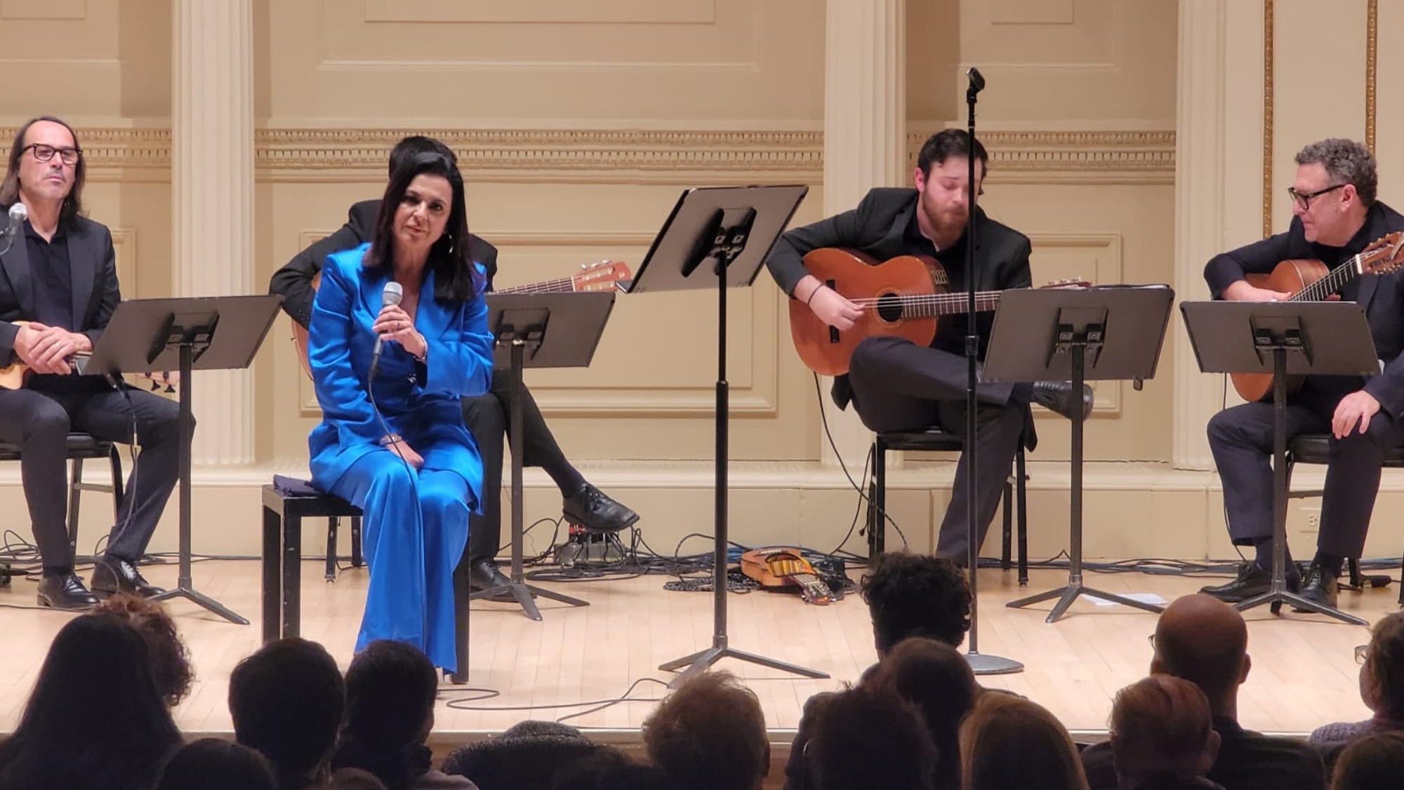 Actuación de Mestisay y Olga Cerpa en Nueva York.Olga Cerpa y Mestisay