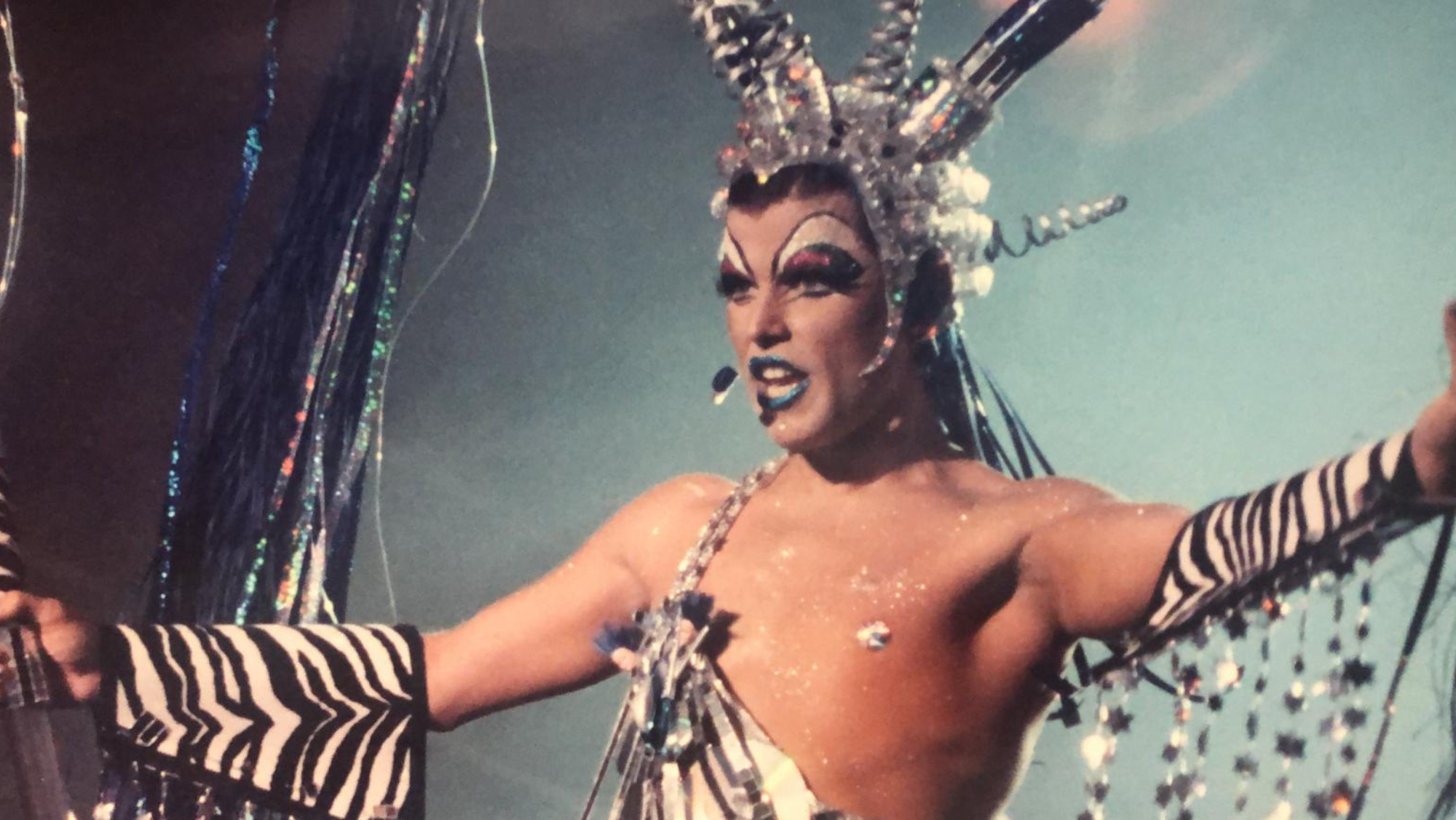 Carlos Menéndez como 'Drag Heaven' en la primera Gala Drag Queen de Las Palmas de Gran Canaria./ Cedida