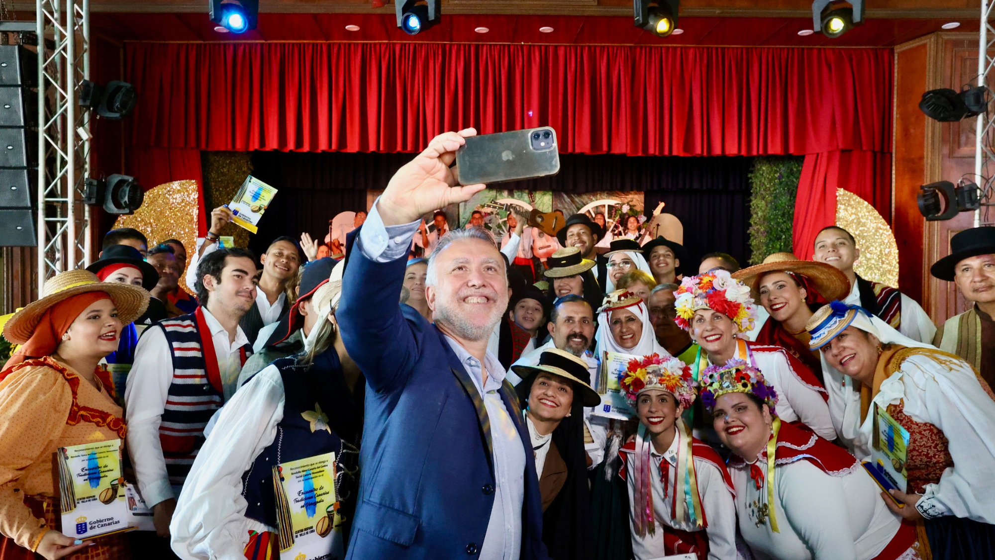 Ángel Víctor Torres agradeció “la magnífica labor” que desarrollan los hogares canarios. /Cipriano Pastrano Ángel Víctor Torres agradeció “la magnífica labor” que desarrollan los hogares canarios. /Cipriano Pastrano