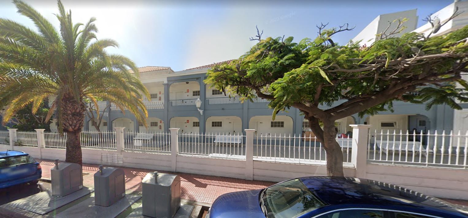 Sede social de Grupo Med Center Uniting The World / AH