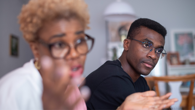 En la imagen, Rowland y Rachael Olajide conversan con EFE en su domicilio de Antigua, en Fuerteventura. .EFECarlos de Saá (1)
