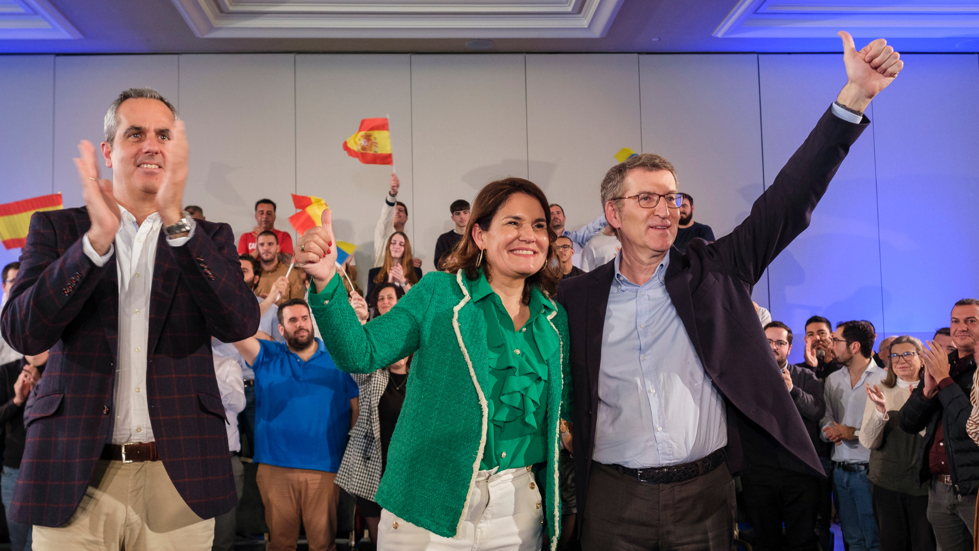 Miguel Jorge (izq), Jimena Delgado y Feijóo. / EFE / Ángel Medina