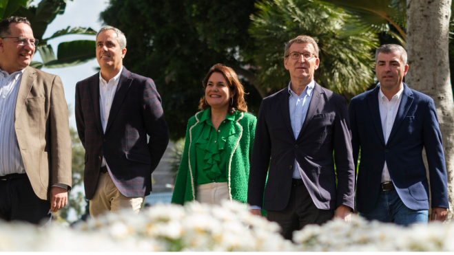 Dirigentes del PP en el mitin. / EFE / Ángel Medina