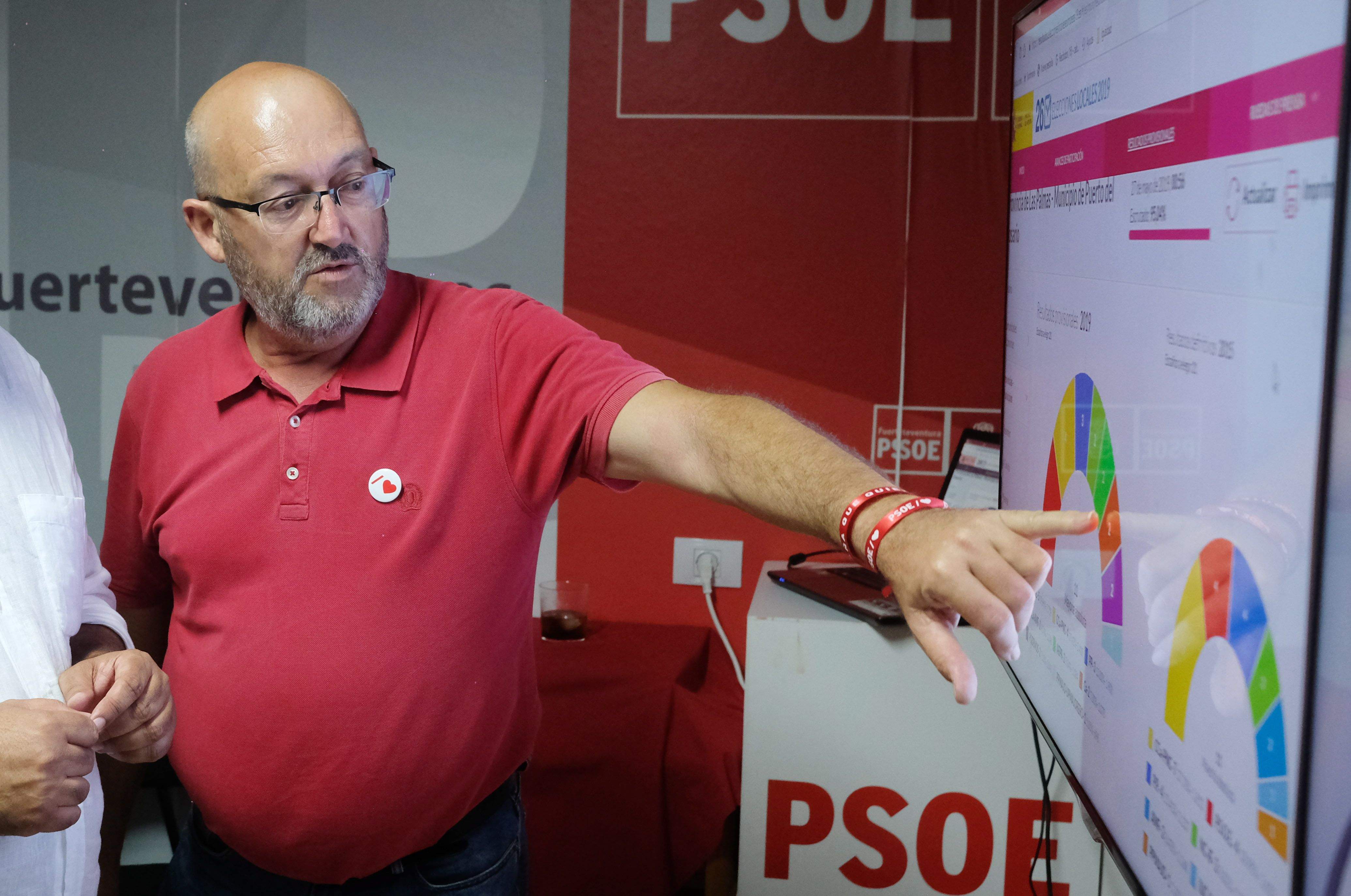 Juan Bernardo Fuentes, exdiputado nacional del PSOE, detenido por su implicación en el 'caso Mediador'. / Carlos de Saá (Efe) Juan Bernardo Fuentes, exdiputado nacional del PSOE, detenido por su implicación en el 'caso Mediador'. / Carlos de Saá (Efe)