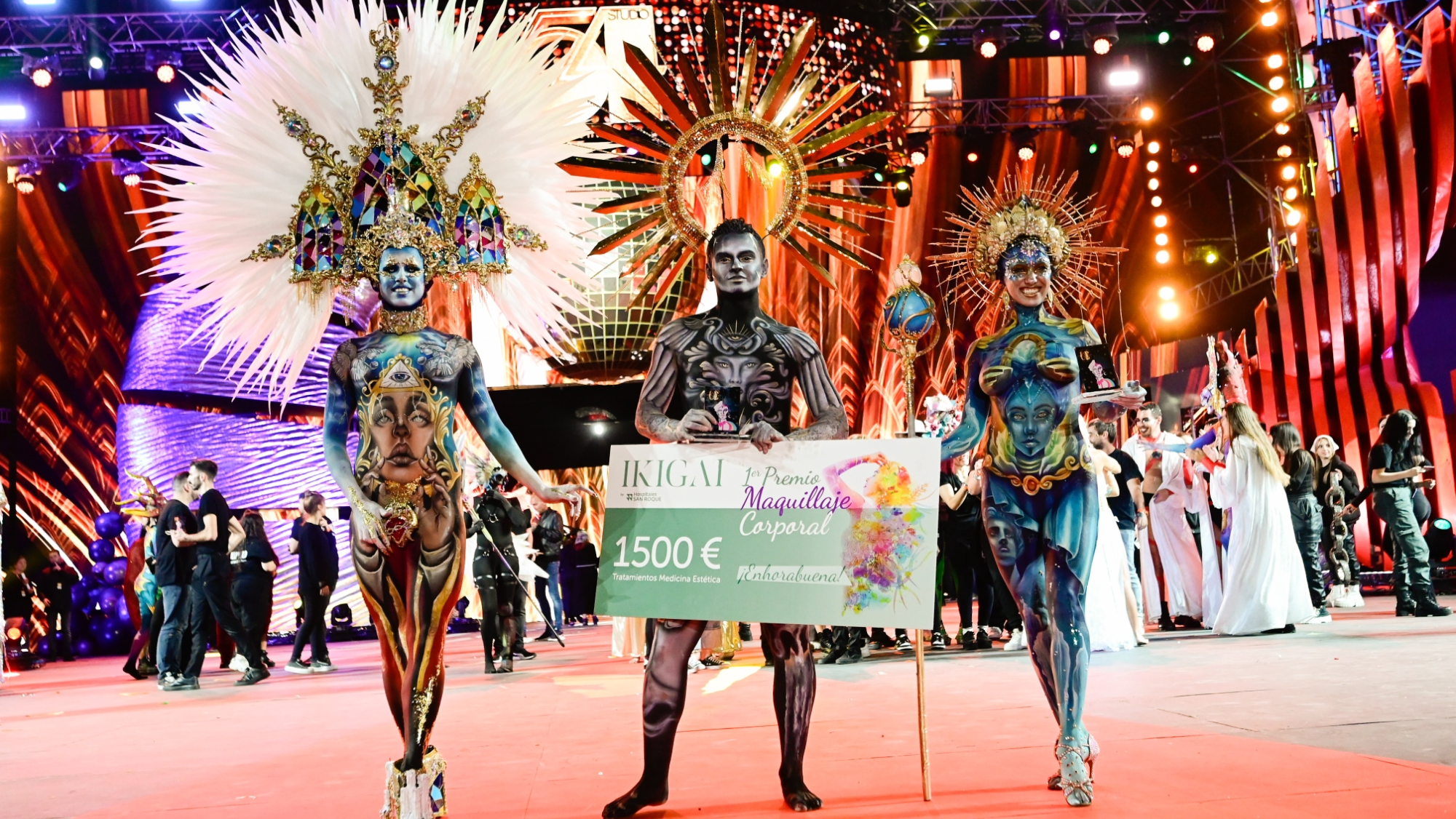 Los ganadores del concurso de maquillaje con su 'Llévame al éxtaxis'. / Ayuntamiento de Las Palmas de Gran Canaria