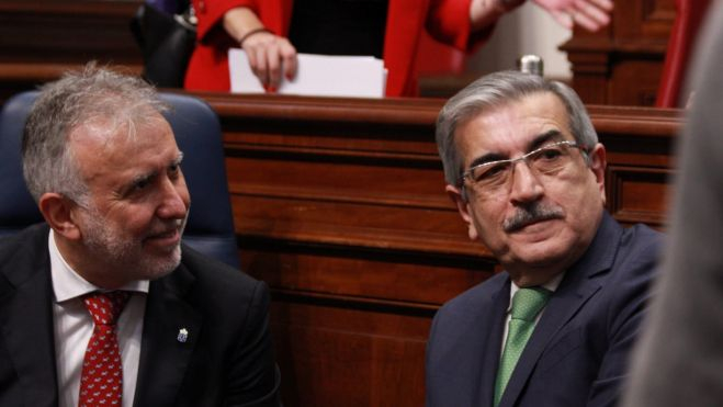 El presidente de Canarias, Ángel Víctor Torres (izq.); y el vicepresidente, Román Rodríguez (der.)./ Álvaro Oliver (AH)