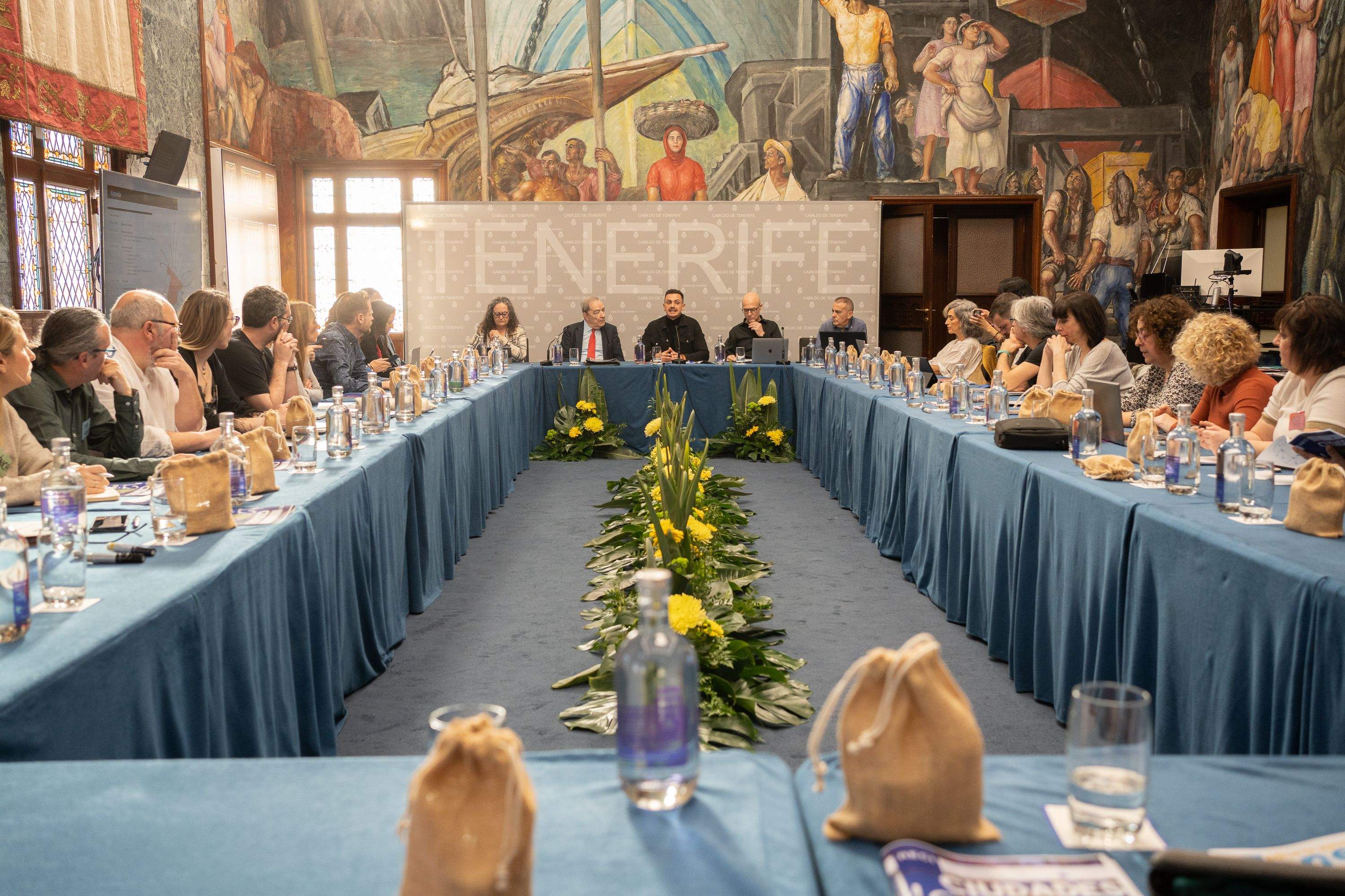 Acto de inauguración en el Salón Noble del Cabildo de Tenerife de las jornadas de la Red de Ciudades Interculturales./