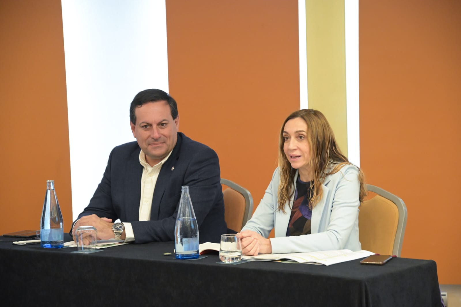El director del ICCA, Basilio Pérez, junto a la consejera de la Generalitat Valenciana, Isaura Navarro, en la presentación de las jornadas./