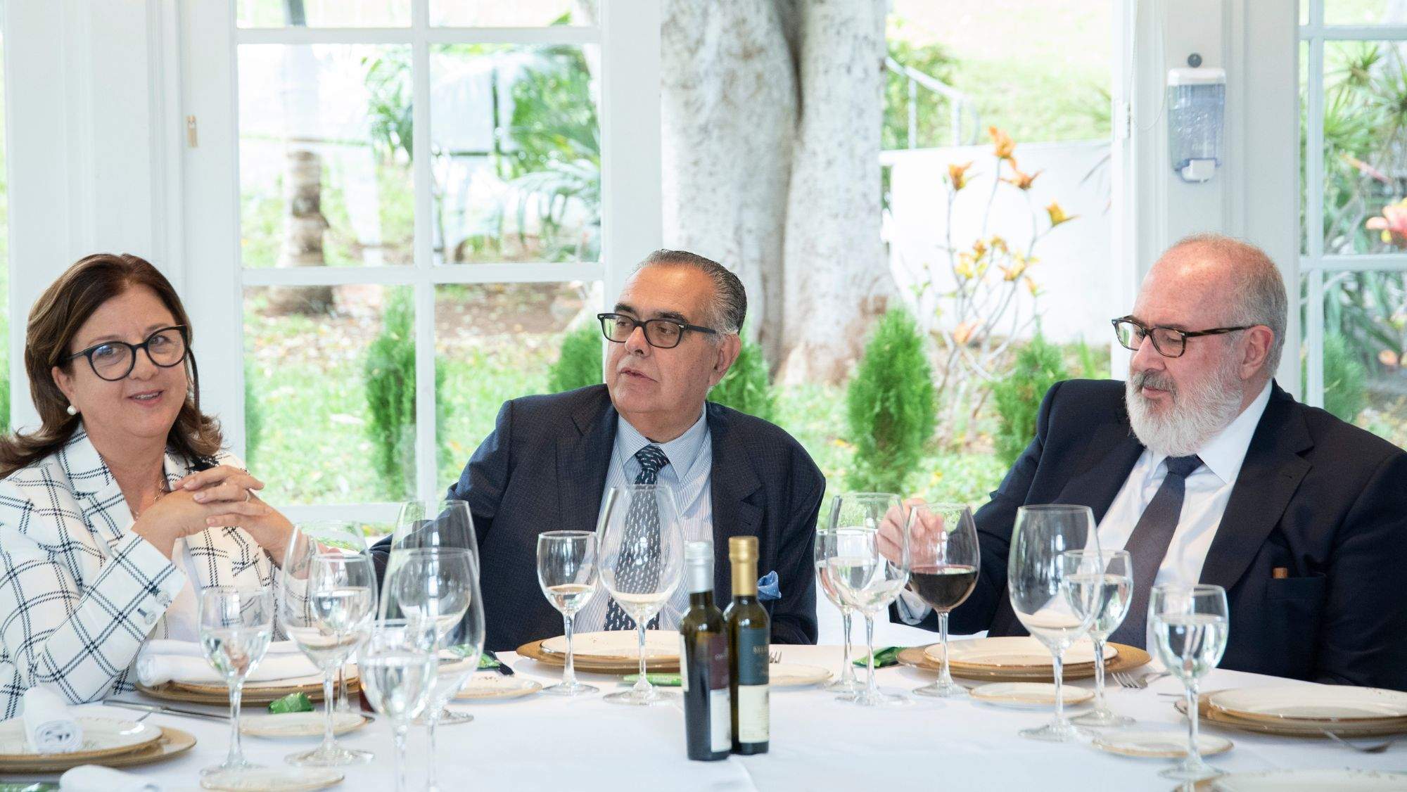José Carlos Francisco y Pedro Alfonso junto a la presidenta de Asaga, Ángela Delgado./