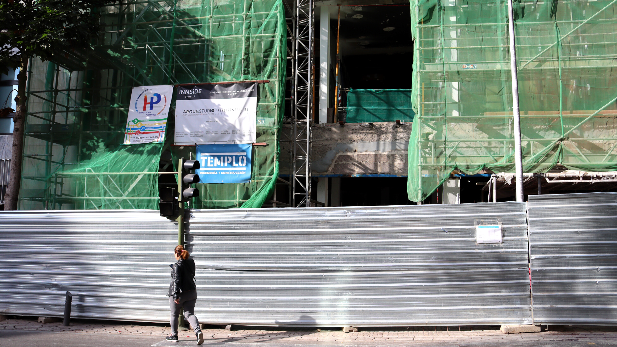 Una obra de construcción en Santa Cruz de Tenerife. / Atlántico Hoy
