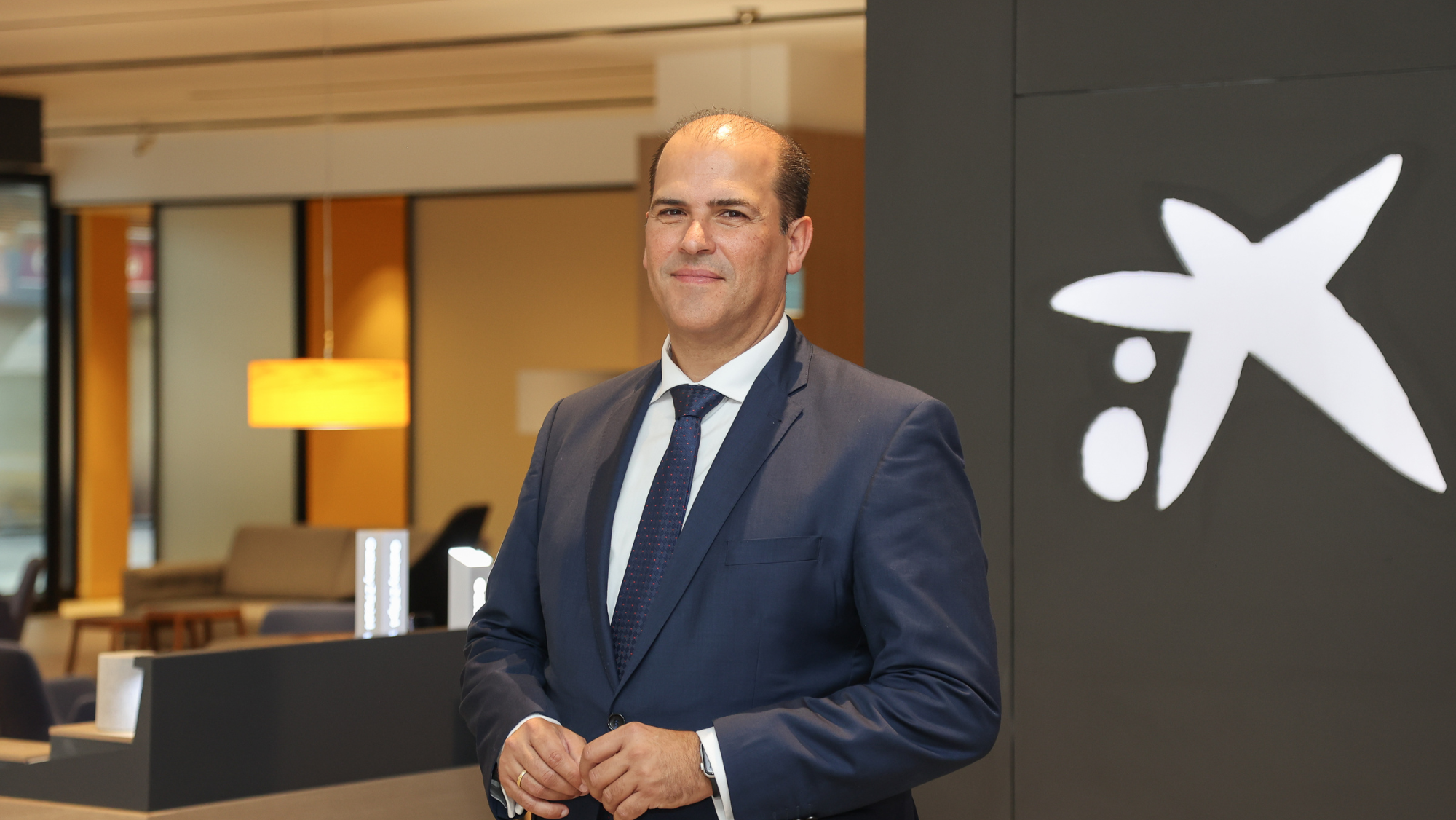 El director territorial de CaixaBank en Canarias, Manuel Afonso. / CaixaBank