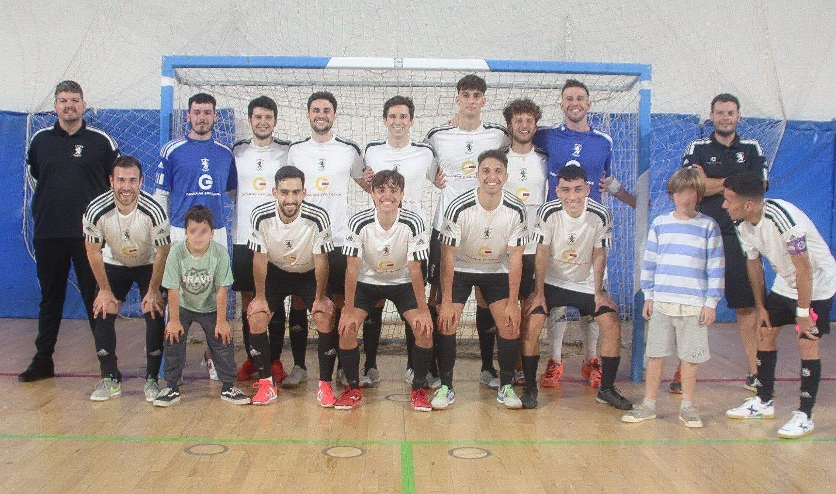 Los jugadores del Tenerife Iberia Toscal antes del duelo frente a Las Cuevecitas./ Twitter @IberiaToscal