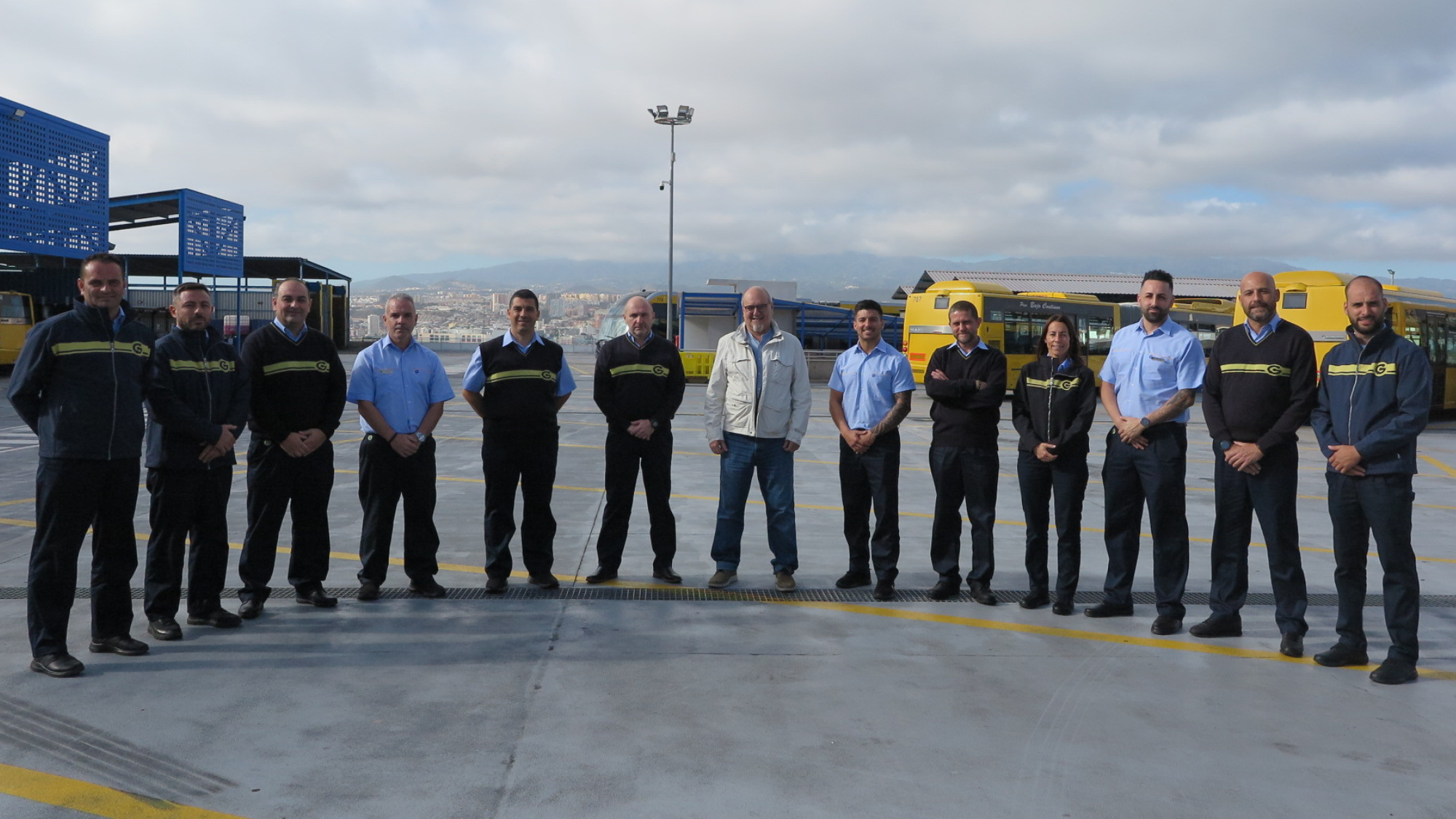 Doce nuevos conductores de Guaguas Municipales./ Guaguas Municipales