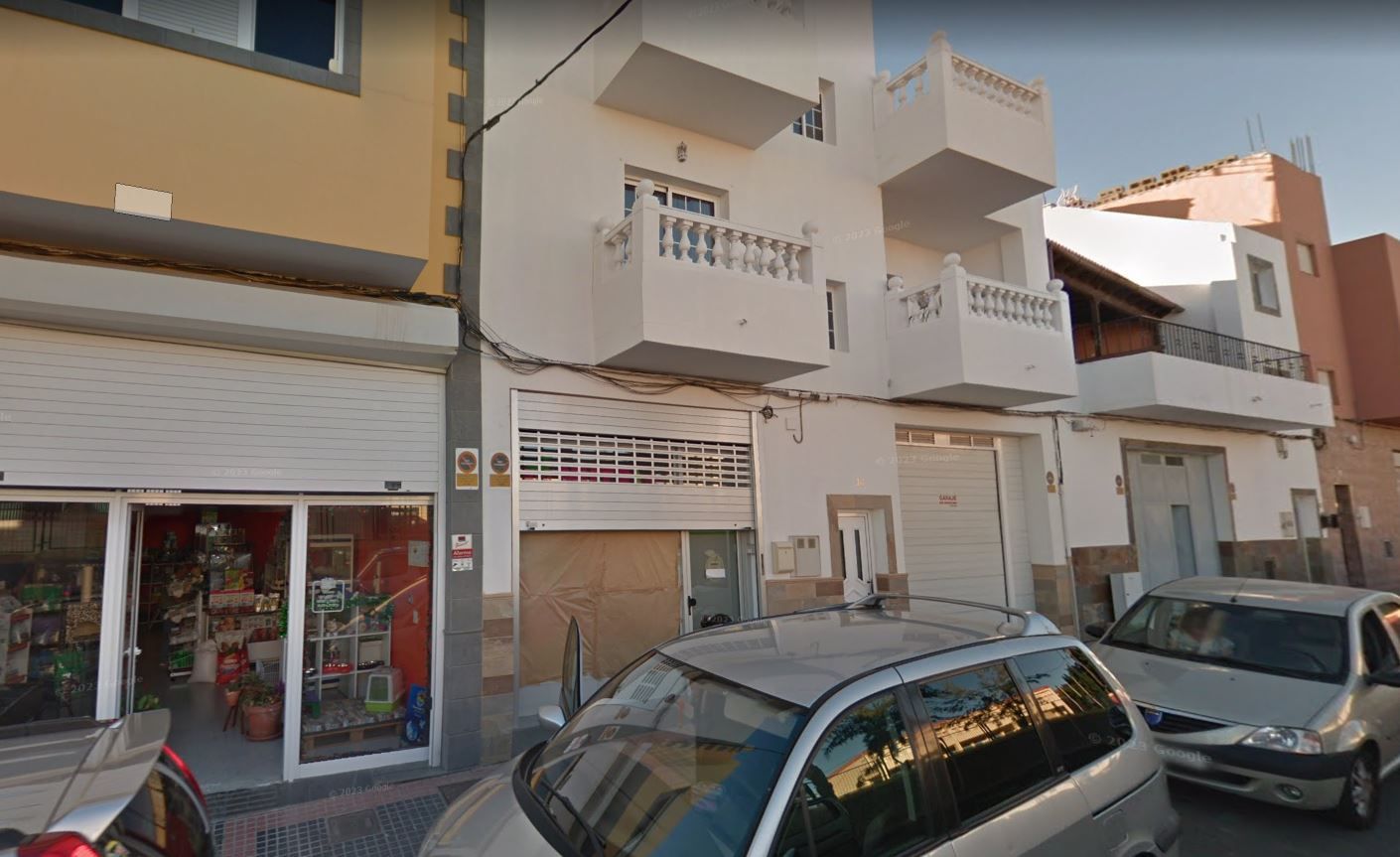 Sede de Servicio Técnico y Reparación de Máquinas Moreno (Servitec) / AH