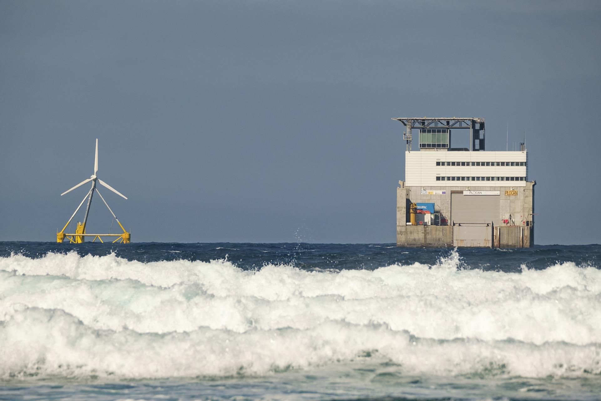 El X30 produce en Gran Canaria el primer kilovatio/hora que genera la eólica  flotante en España