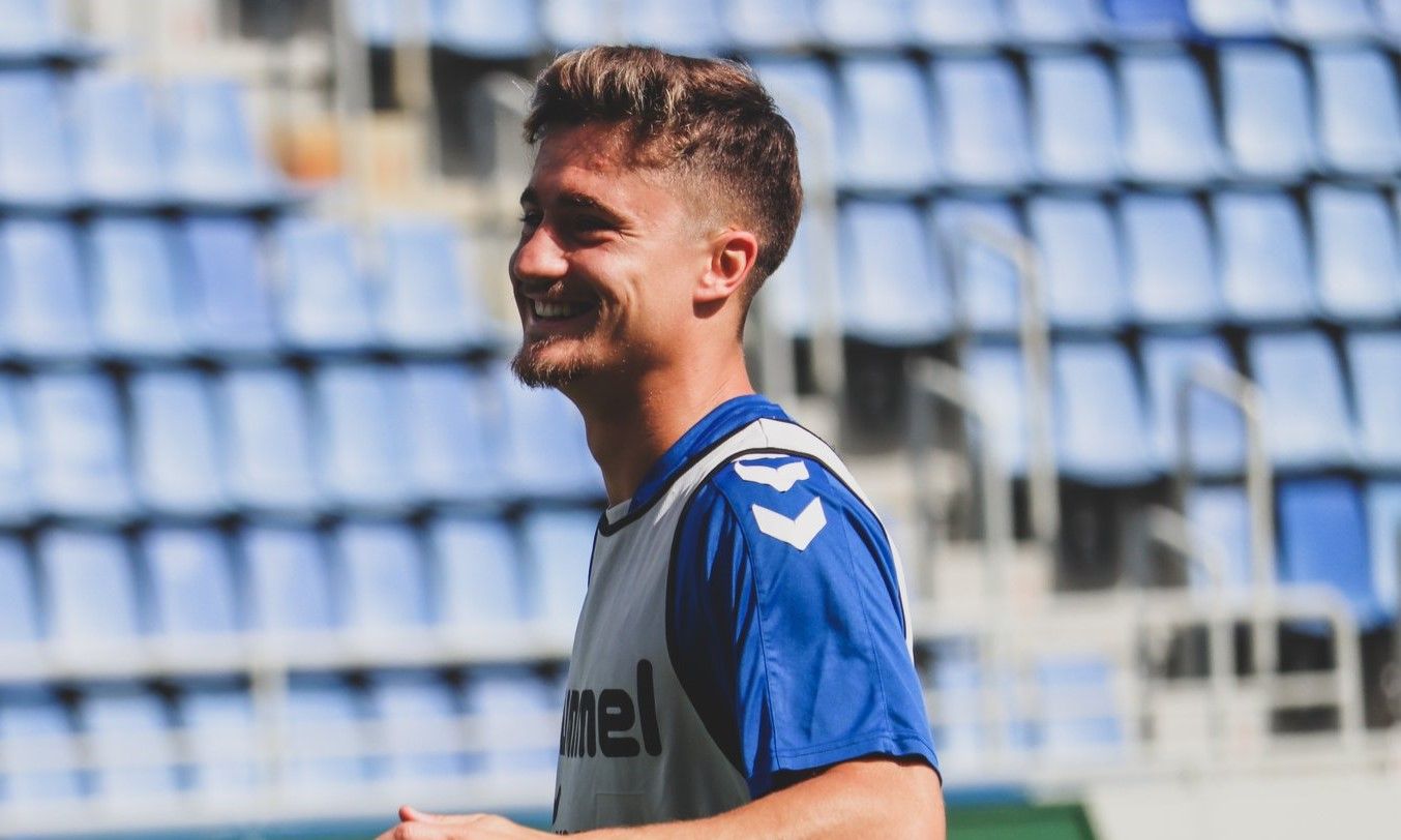Iván Romero durante una sesión preparatoria en el Heliodoro del duelo contra Las Palmas./ CD Tenerife.