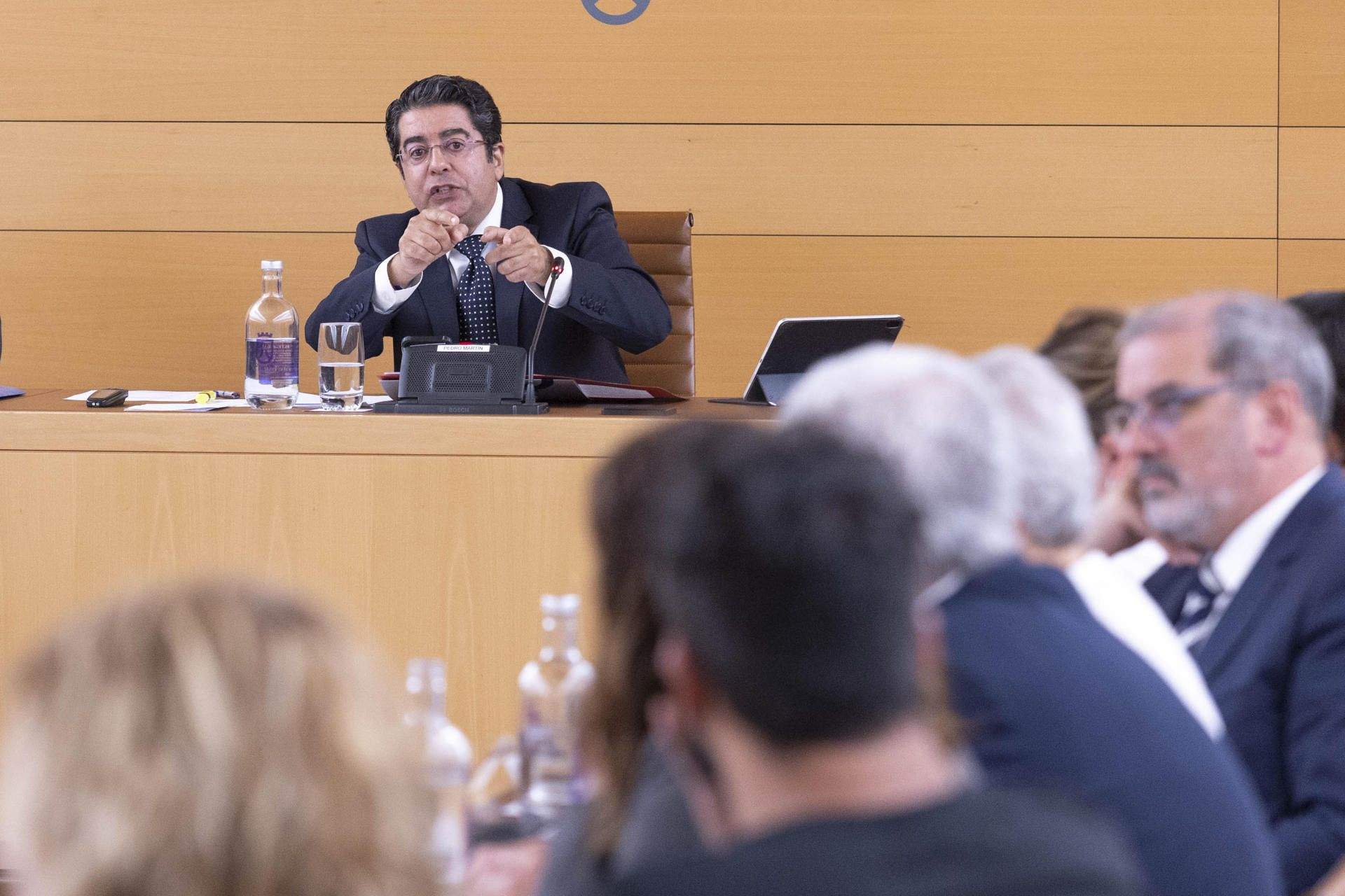 El presidente del Cabildo de Tenerife, Pedro Martín, en el pleno extraordinario sobre el 'caso Mediador'./ El presidente del Cabildo de Tenerife, Pedro Martín, en el pleno extraordinario sobre el 'caso Mediador'./